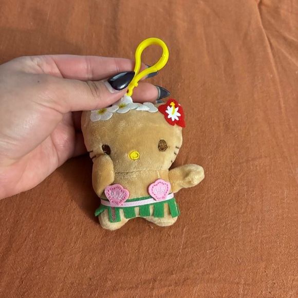 Hello Kitty Keychain Hawaiian Sanrio Hello Kitty Series Plush Toy Bag Clip - Picture 2 of 4
